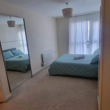 Central Spacious And Secure With A Double Bed Edgware Екстериор снимка