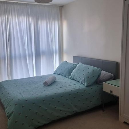 Central Spacious And Secure With A Double Bed Edgware Екстериор снимка